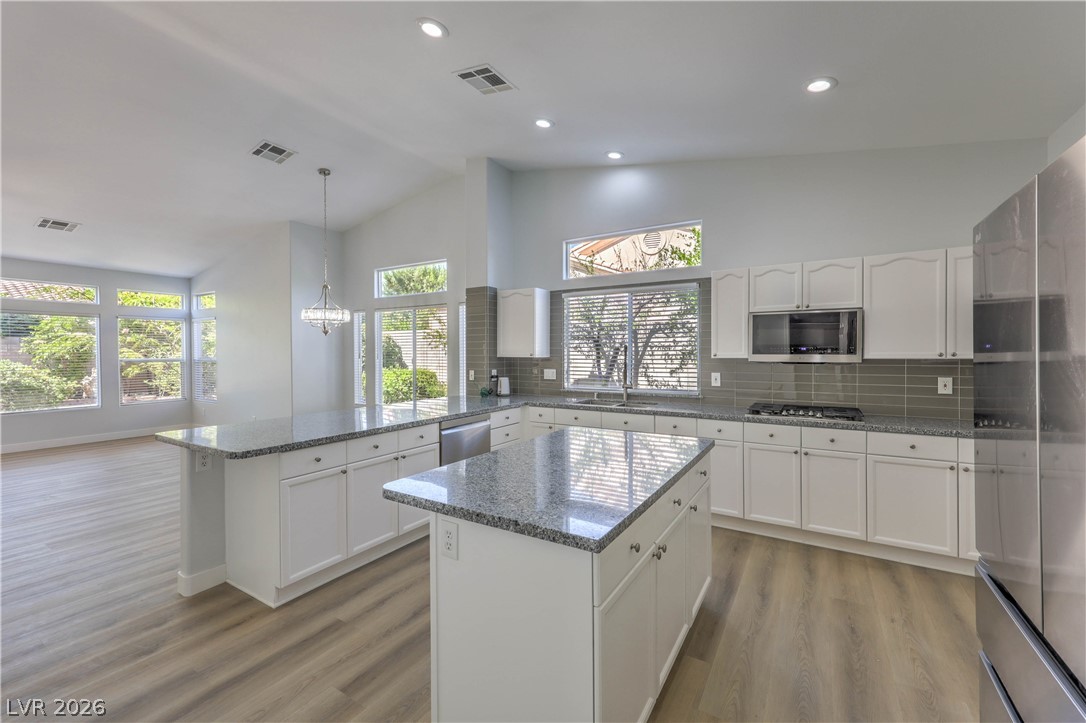 7411 Bridlehorne Avenue Las Vegas NV 89131