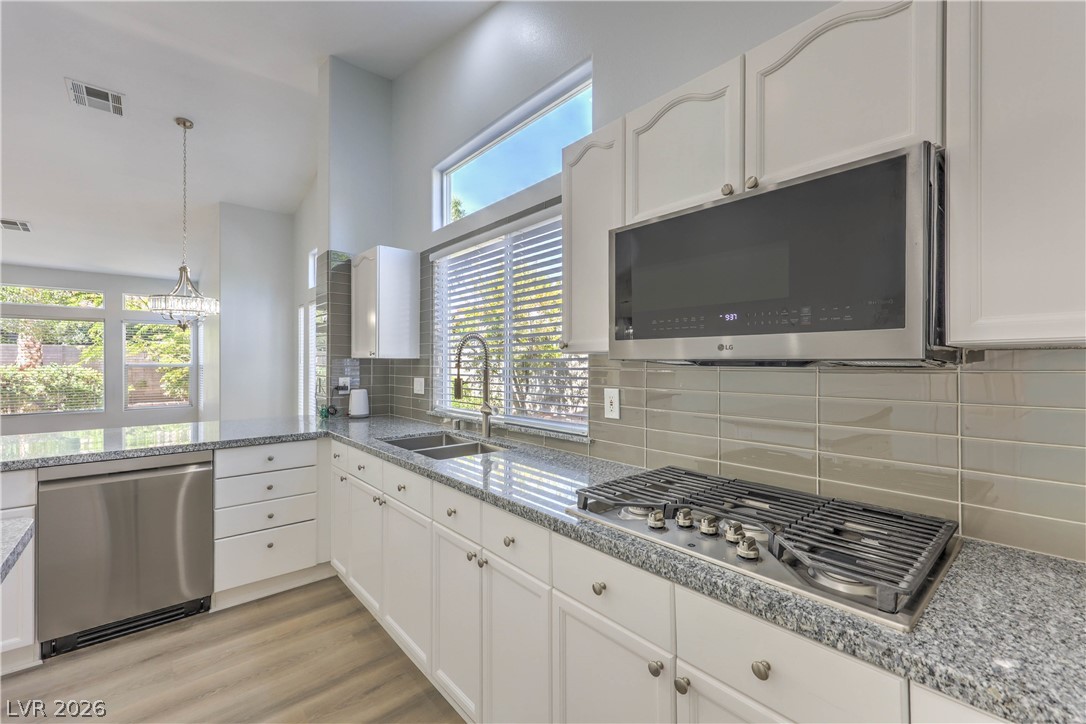 7411 Bridlehorne Avenue Las Vegas NV 89131