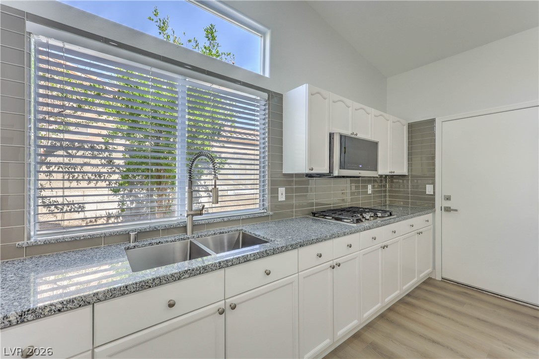 7411 Bridlehorne Avenue Las Vegas NV 89131