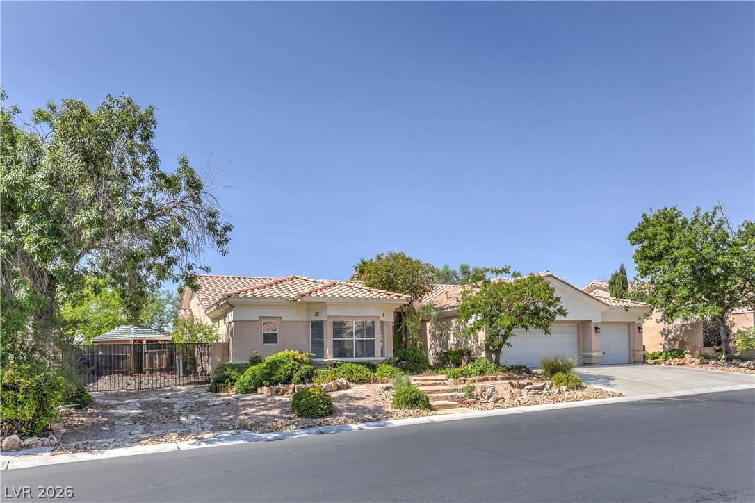 7411 Bridlehorne Avenue Las Vegas NV 89131
