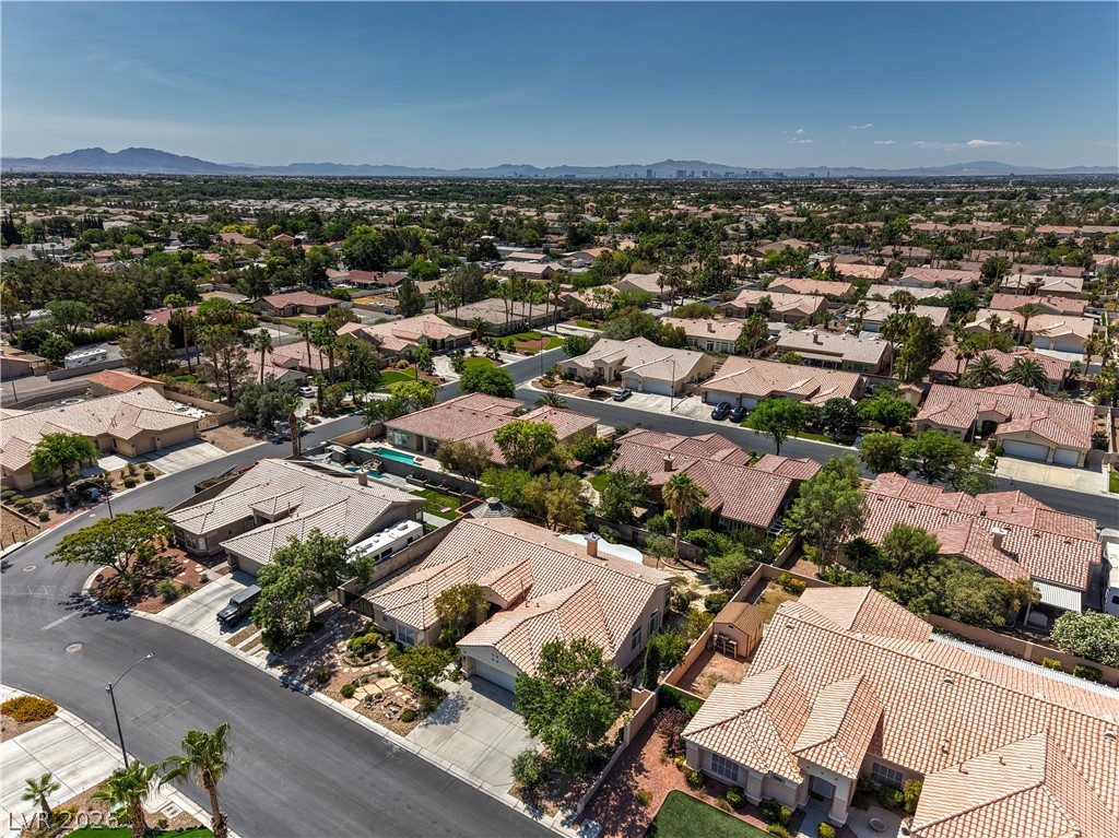 7411 Bridlehorne Avenue Las Vegas NV 89131