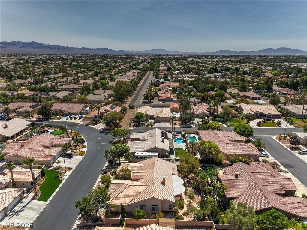 7411 Bridlehorne Avenue Las Vegas NV 89131