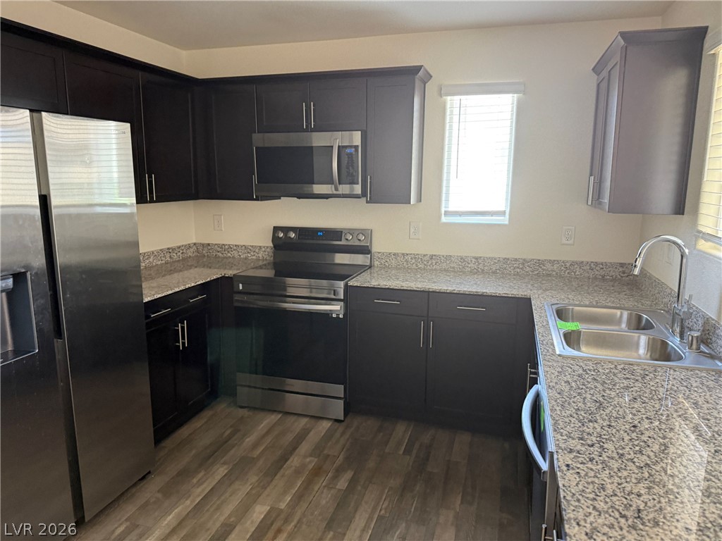 2642 Wimbledon White Court North Las Vegas NV 89086