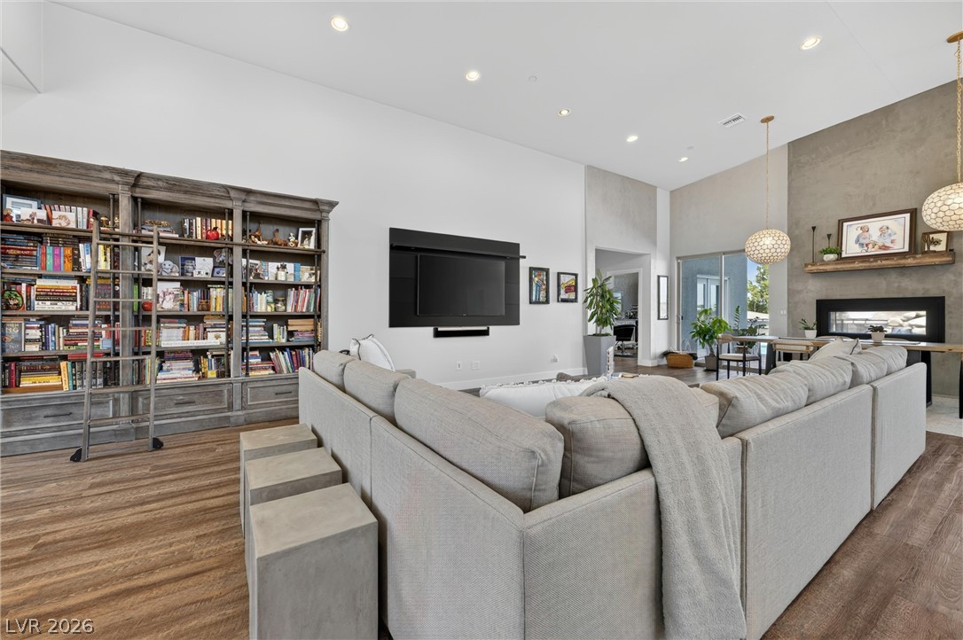 306 East Country Club Drive Henderson NV 89015
