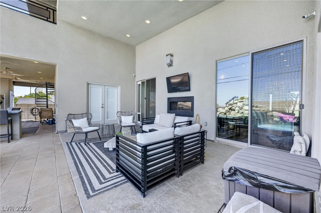 306 East Country Club Drive Henderson NV 89015