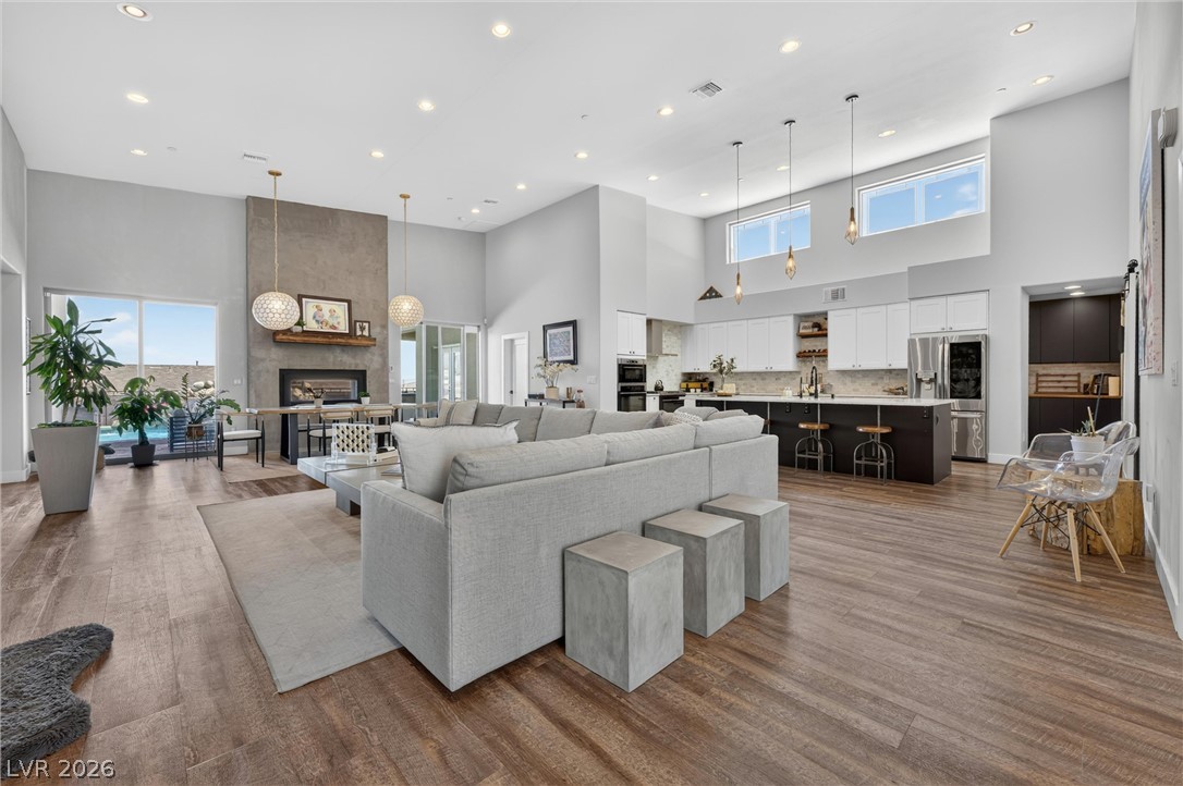 306 East Country Club Drive Henderson NV 89015