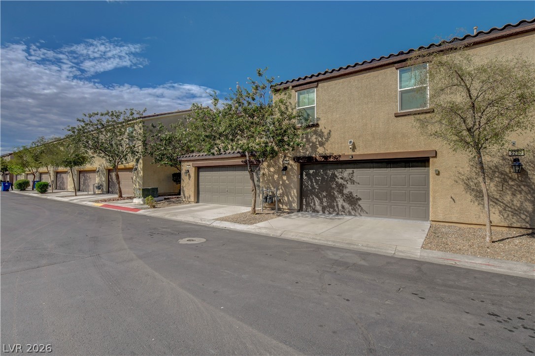 5226 Steep Cliffs Avenue Las Vegas NV 89115