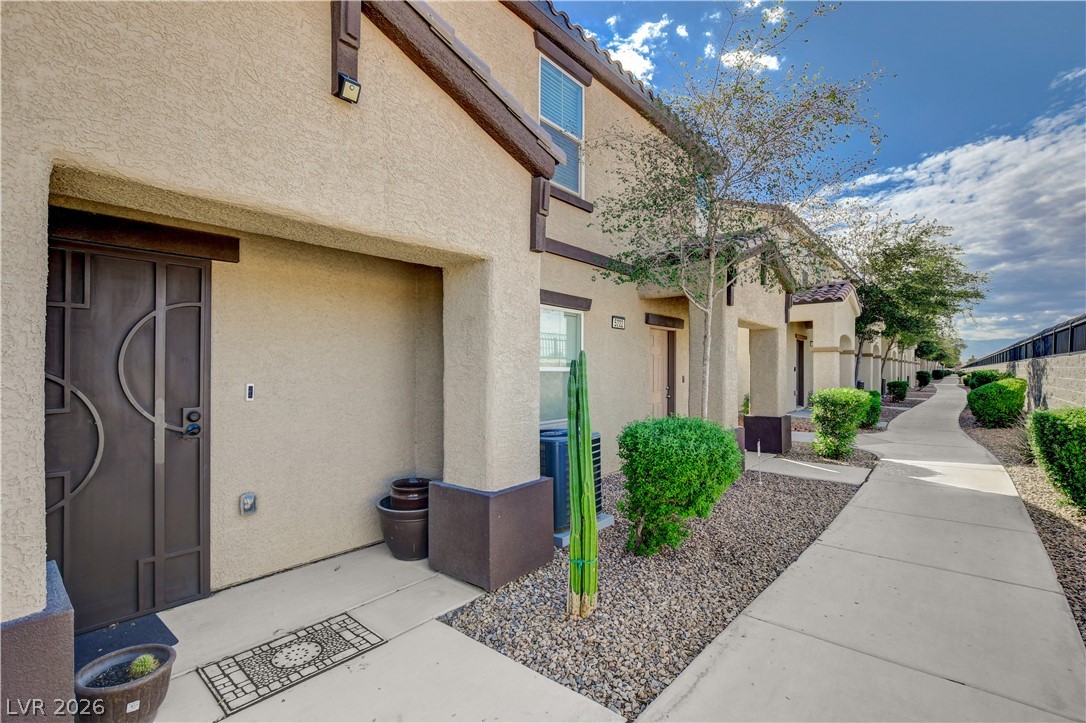 5226 Steep Cliffs Avenue Las Vegas NV 89115
