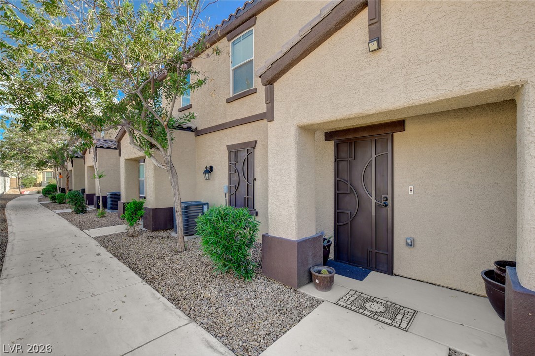 5226 Steep Cliffs Avenue Las Vegas NV 89115