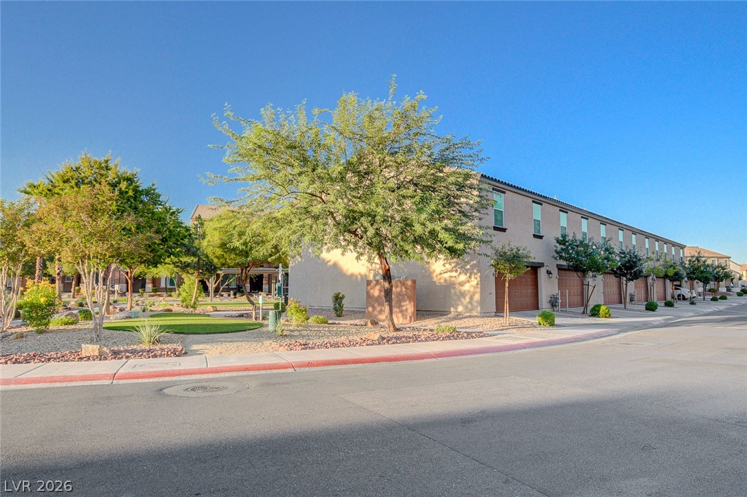 5226 Steep Cliffs Avenue Las Vegas NV 89115