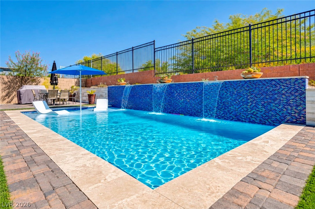 33 Reverie Heights Avenue Henderson NV 89011