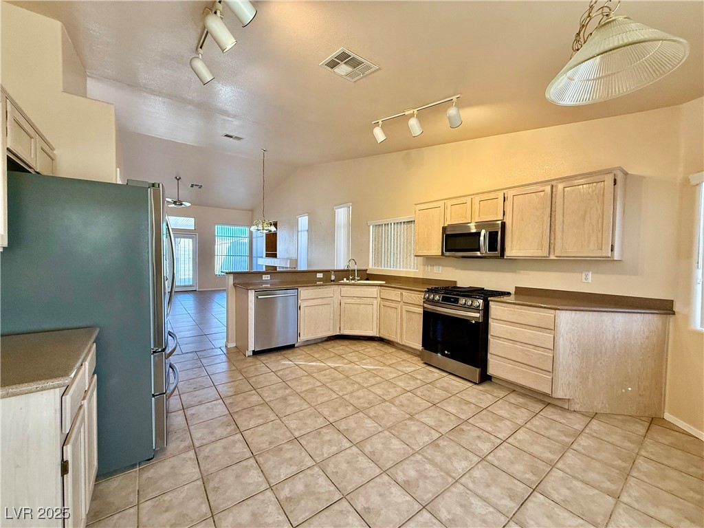 5613 Partridge Bluff Street Las Vegas NV 89130