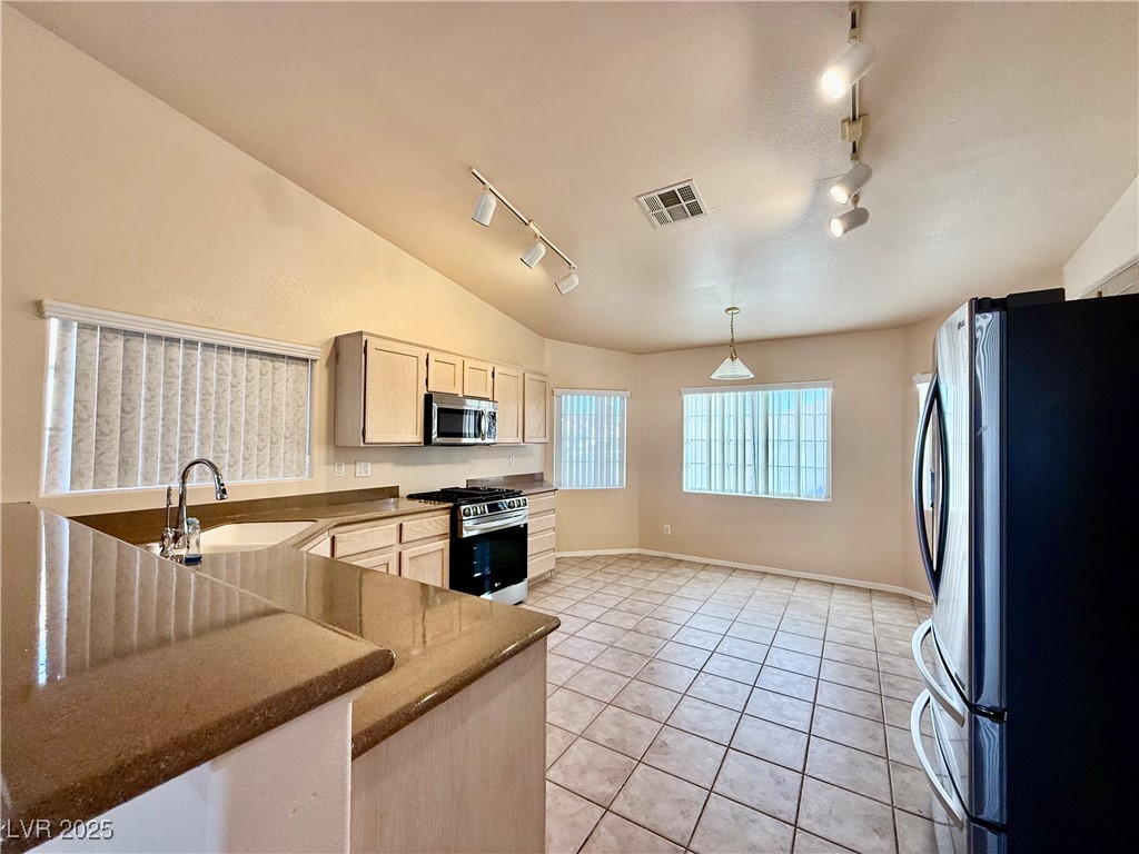 5613 Partridge Bluff Street Las Vegas NV 89130