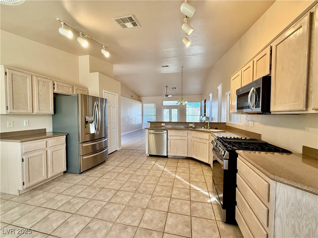 5613 Partridge Bluff Street Las Vegas NV 89130