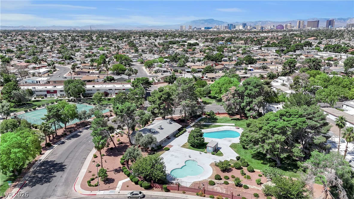 193 Greenbriar Townhouse Way Las Vegas NV 89121