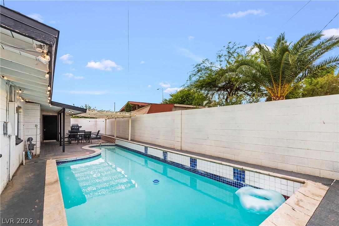 1504 Crestwood Avenue Las Vegas NV 89104