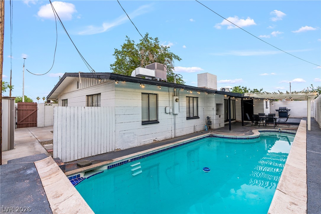 1504 Crestwood Avenue Las Vegas NV 89104