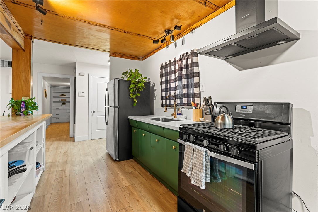 1504 Crestwood Avenue Las Vegas NV 89104