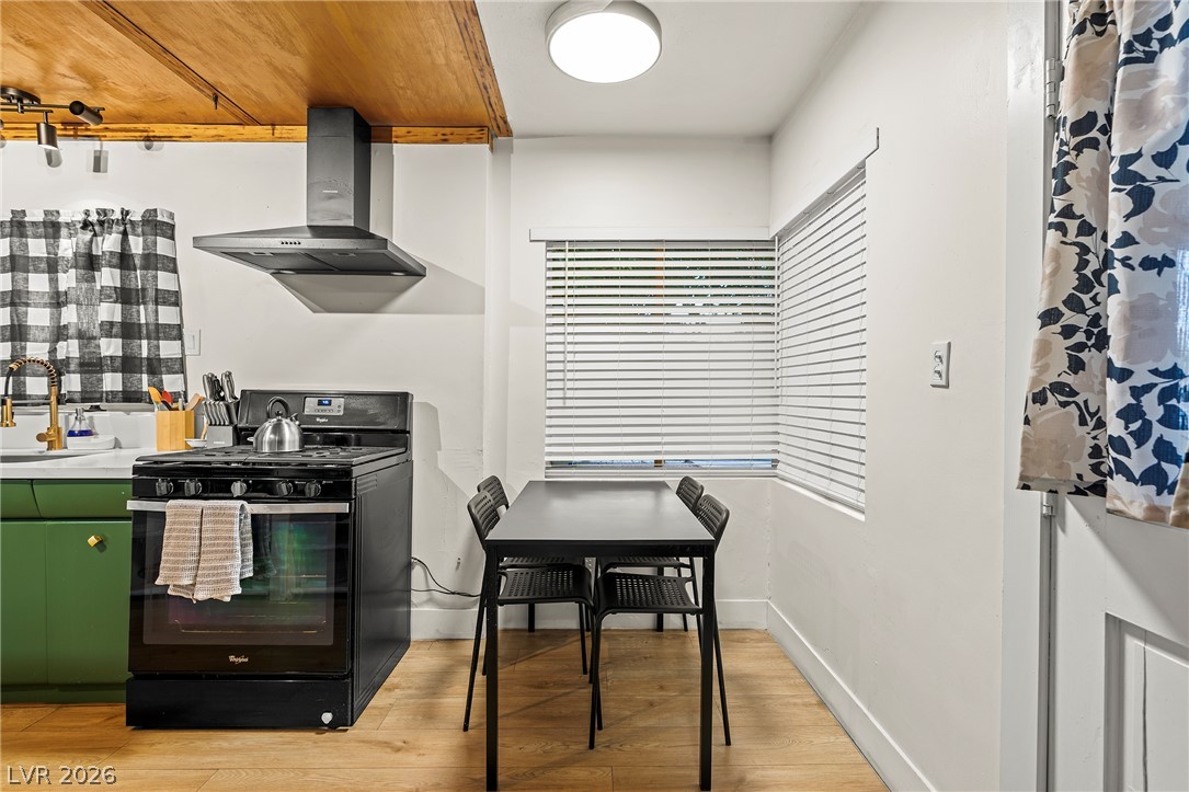 1504 Crestwood Avenue Las Vegas NV 89104