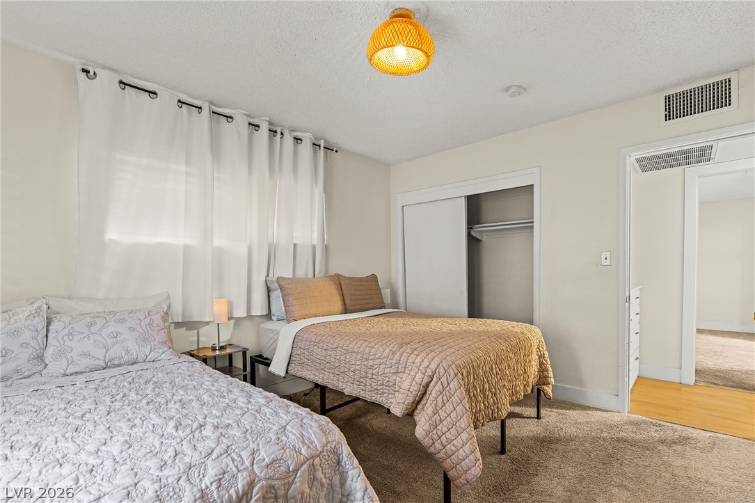 1504 Crestwood Avenue Las Vegas NV 89104