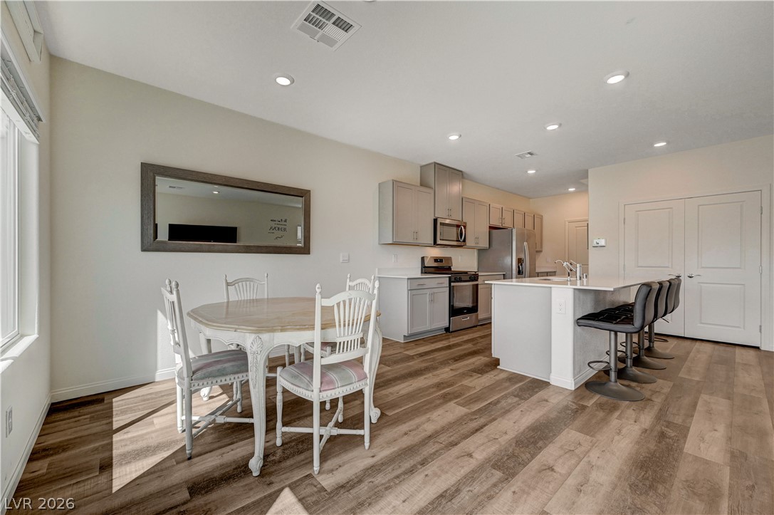 6545 Cinnamon Hazelnut Street North Las Vegas NV 89084