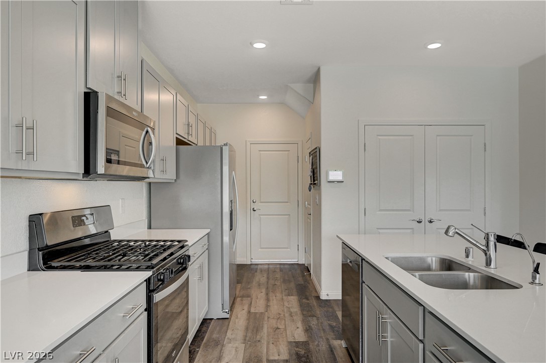 6545 Cinnamon Hazelnut Street North Las Vegas NV 89084