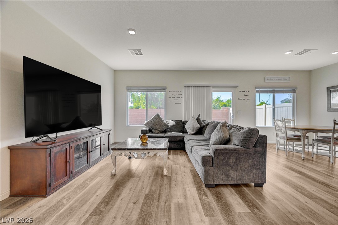 6545 Cinnamon Hazelnut Street North Las Vegas NV 89084