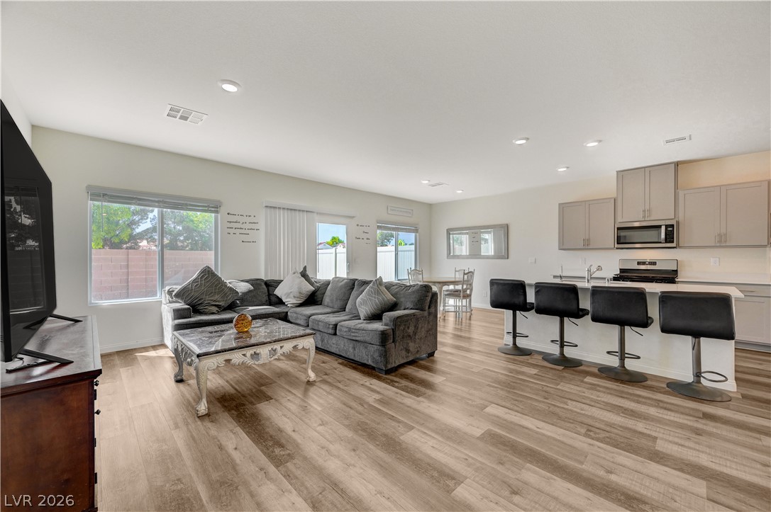 6545 Cinnamon Hazelnut Street North Las Vegas NV 89084