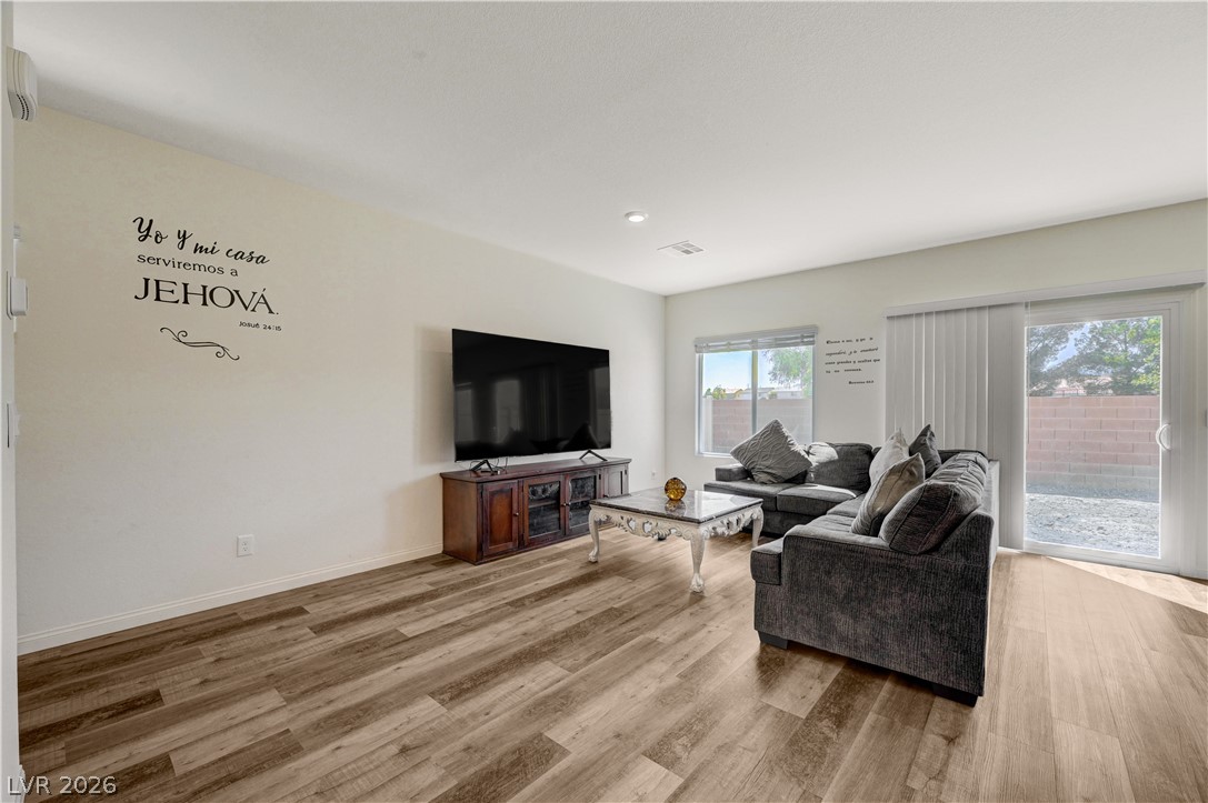 6545 Cinnamon Hazelnut Street North Las Vegas NV 89084