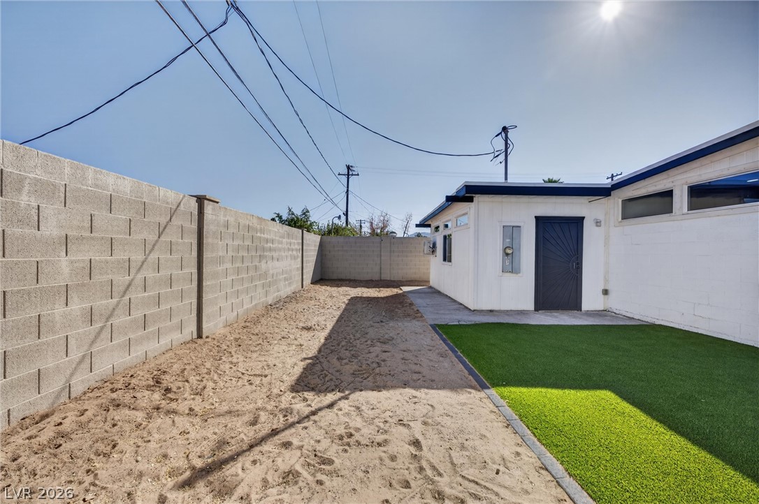 2806 Perliter Avenue North Las Vegas NV 89030