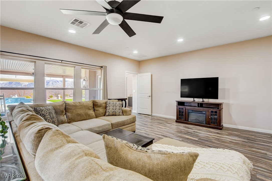 964 Cutter Street Henderson NV 89011