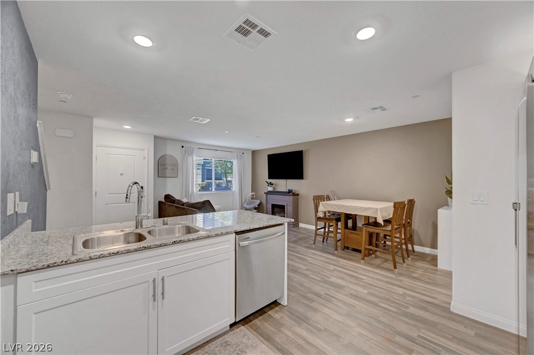 2650 Wimbledon White Court North Las Vegas NV 89086