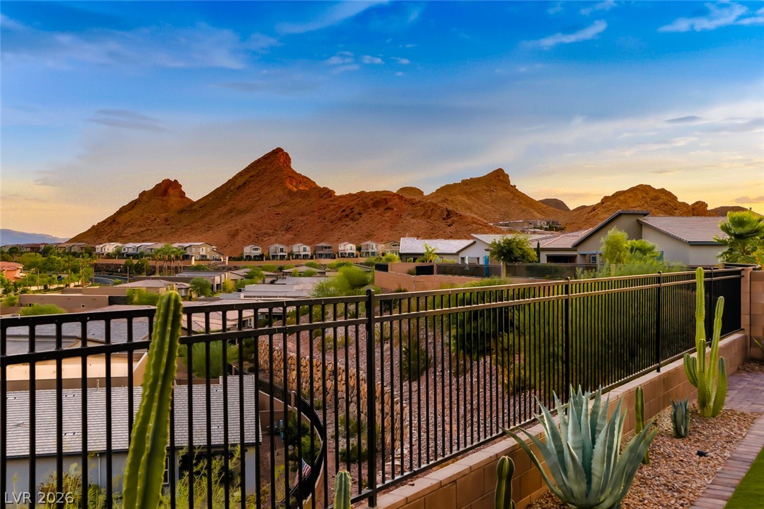 57 Reverie Heights Avenue Henderson NV 89011