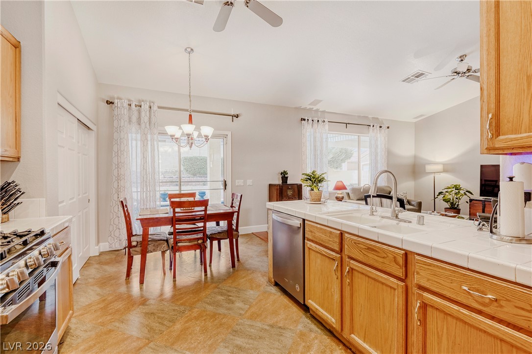 1995 Songbird Court Henderson NV 89012