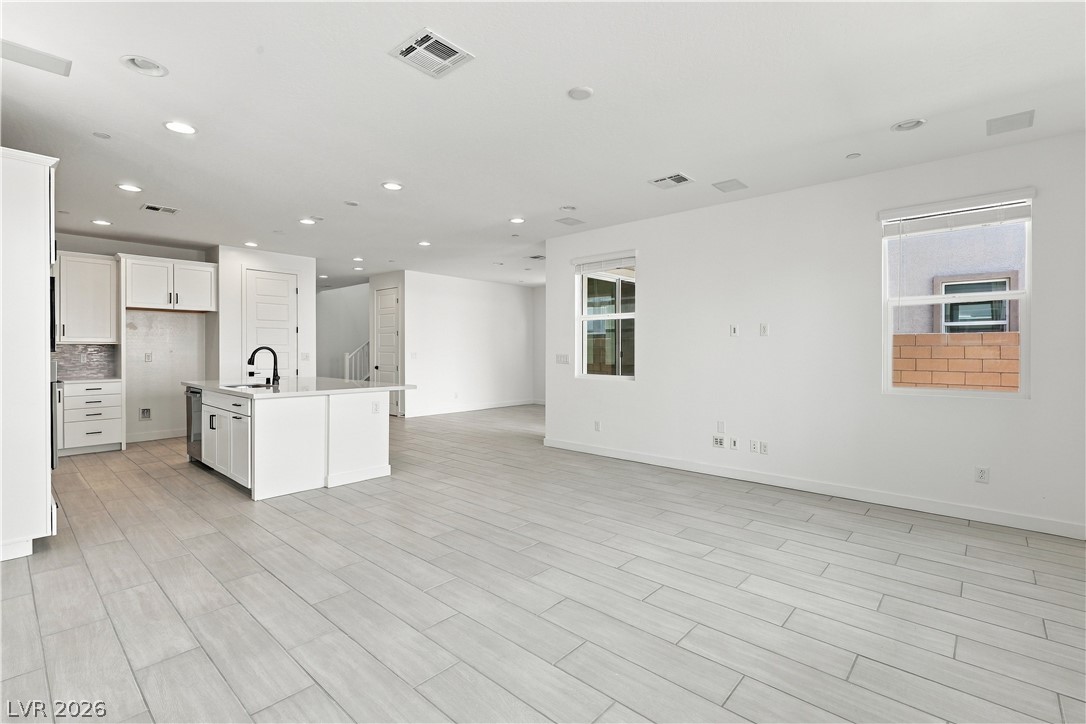 8674 Albanese Avenue Las Vegas NV 89148