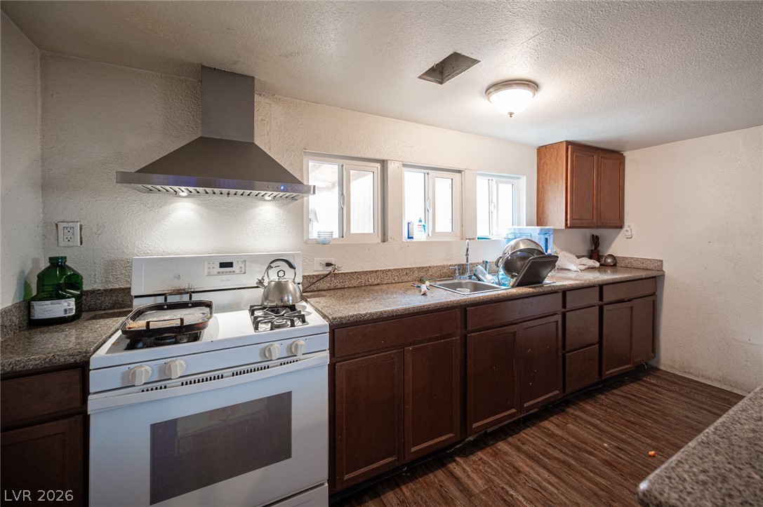 5841 Dodd Street Las Vegas NV 89122