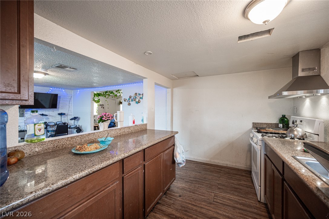 5841 Dodd Street Las Vegas NV 89122