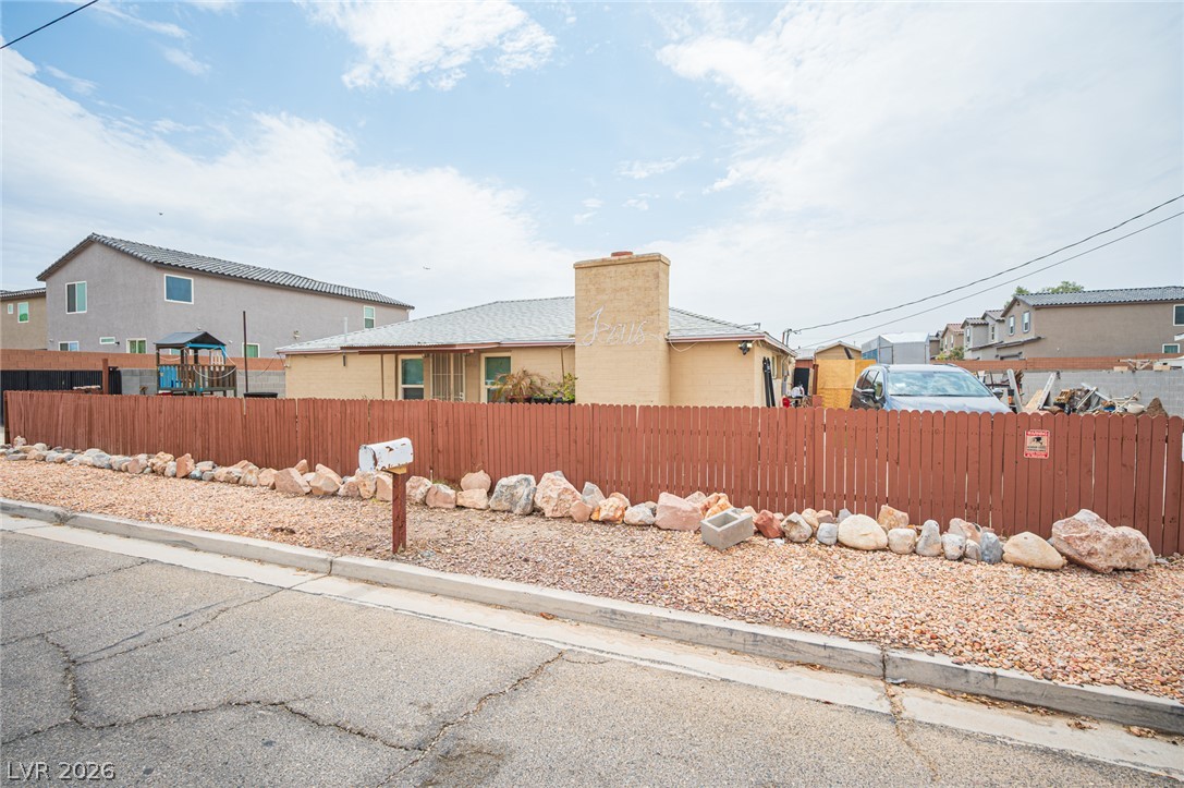 5841 Dodd Street Las Vegas NV 89122