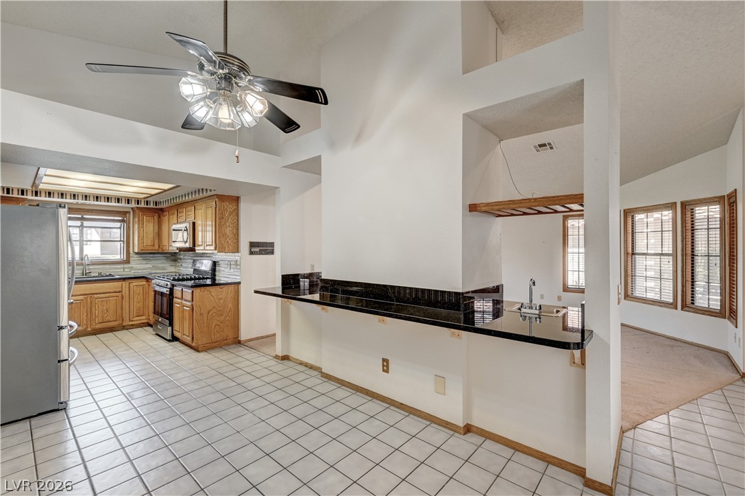 7916 Canoe Lane Las Vegas NV 89145