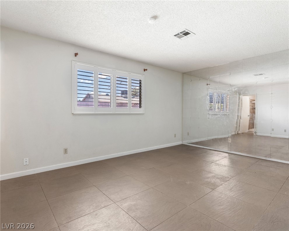 6371 West Viking Road Las Vegas NV 89103