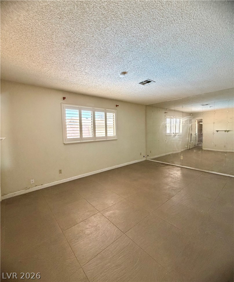 6371 West Viking Road Las Vegas NV 89103