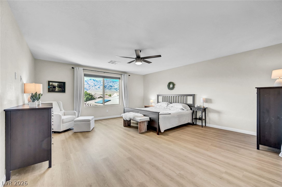 5560 Honey Creek Avenue Las Vegas NV 89131