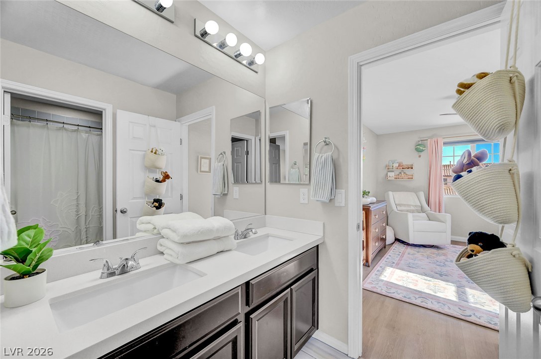 5560 Honey Creek Avenue Las Vegas NV 89131