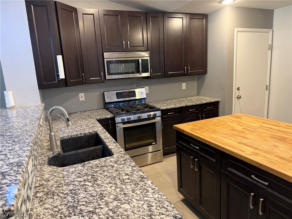 5033 Crystal Breeze Lane North Las Vegas NV 89031