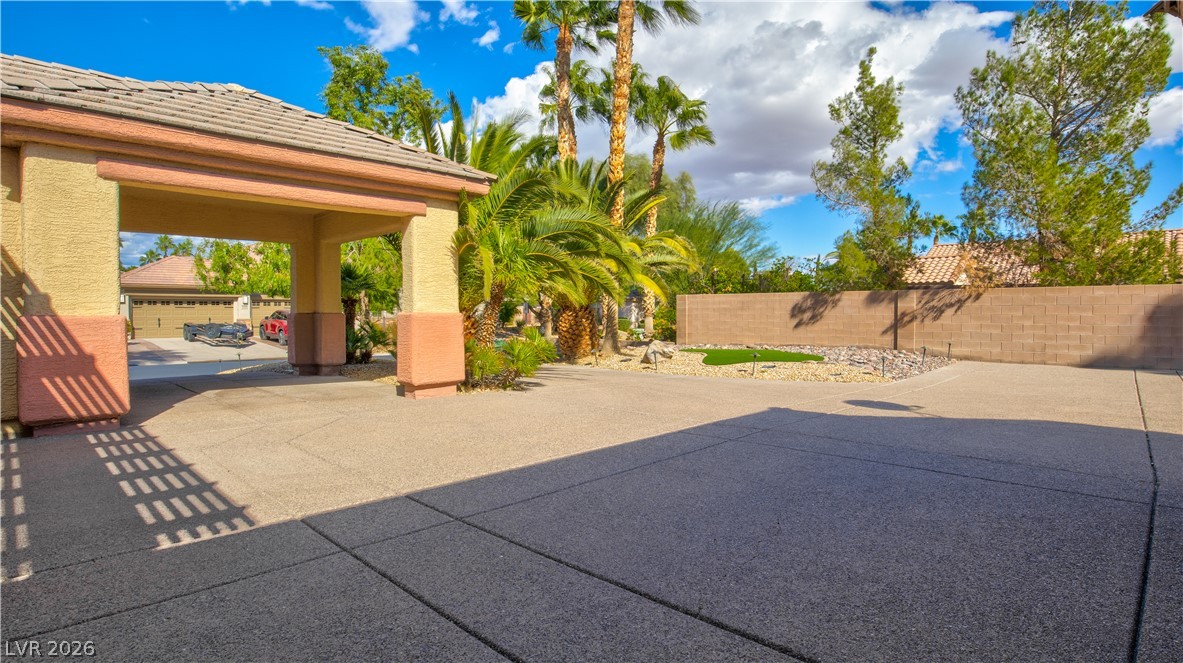 7301 Lake Farm Avenue Las Vegas NV 89131