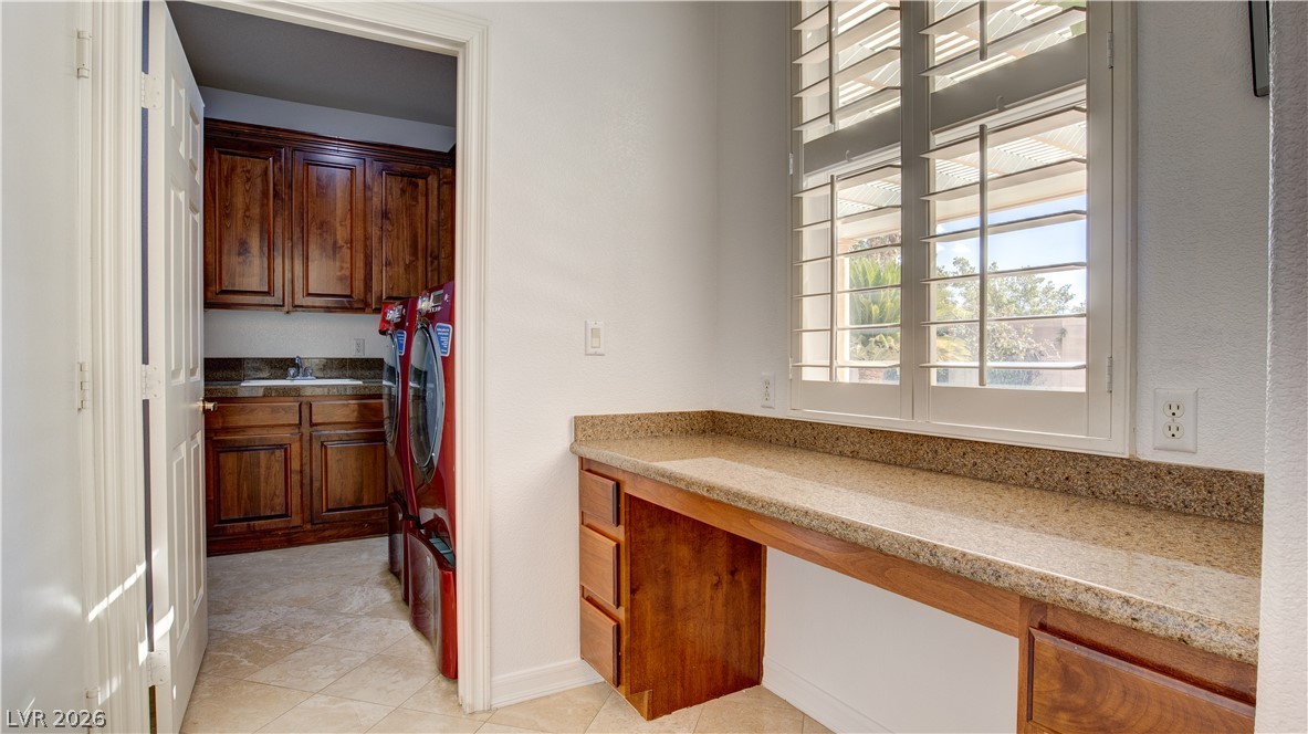 7301 Lake Farm Avenue Las Vegas NV 89131