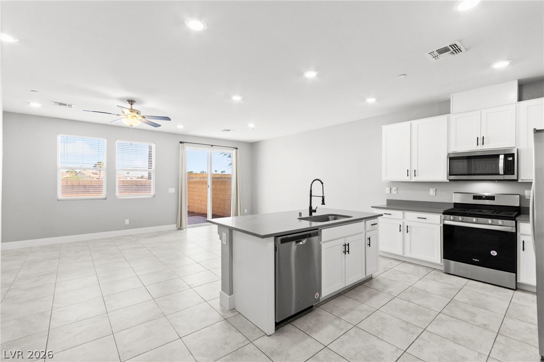 5317 Silver Branch Avenue Las Vegas NV 89118