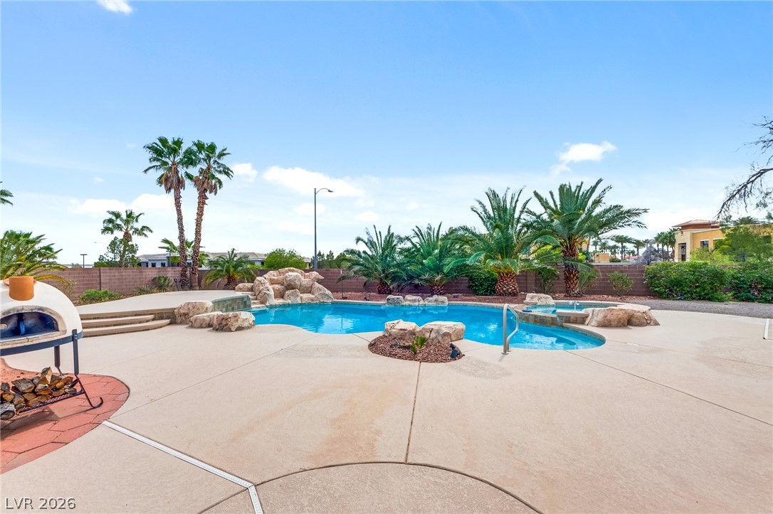 2308 Trident Maple Street Las Vegas NV 89117