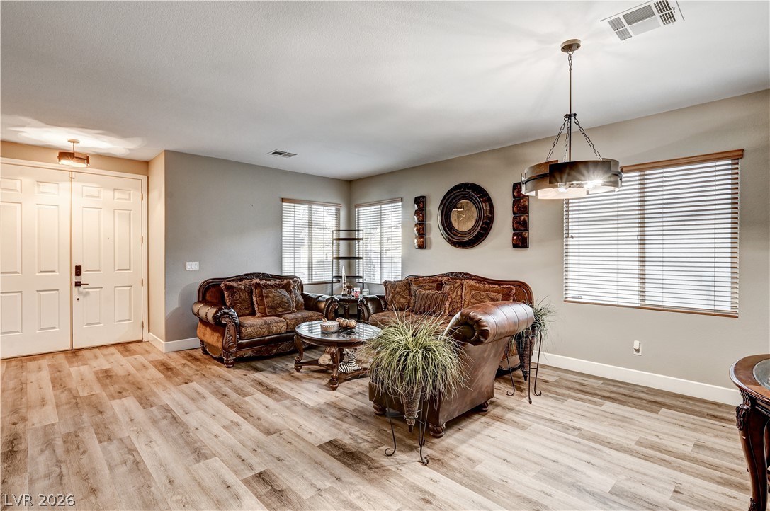 7821 Red Leaf Drive Las Vegas NV 89131