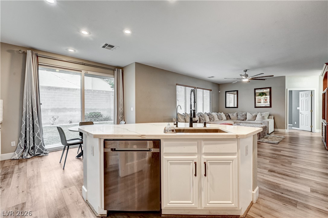 7821 Red Leaf Drive Las Vegas NV 89131